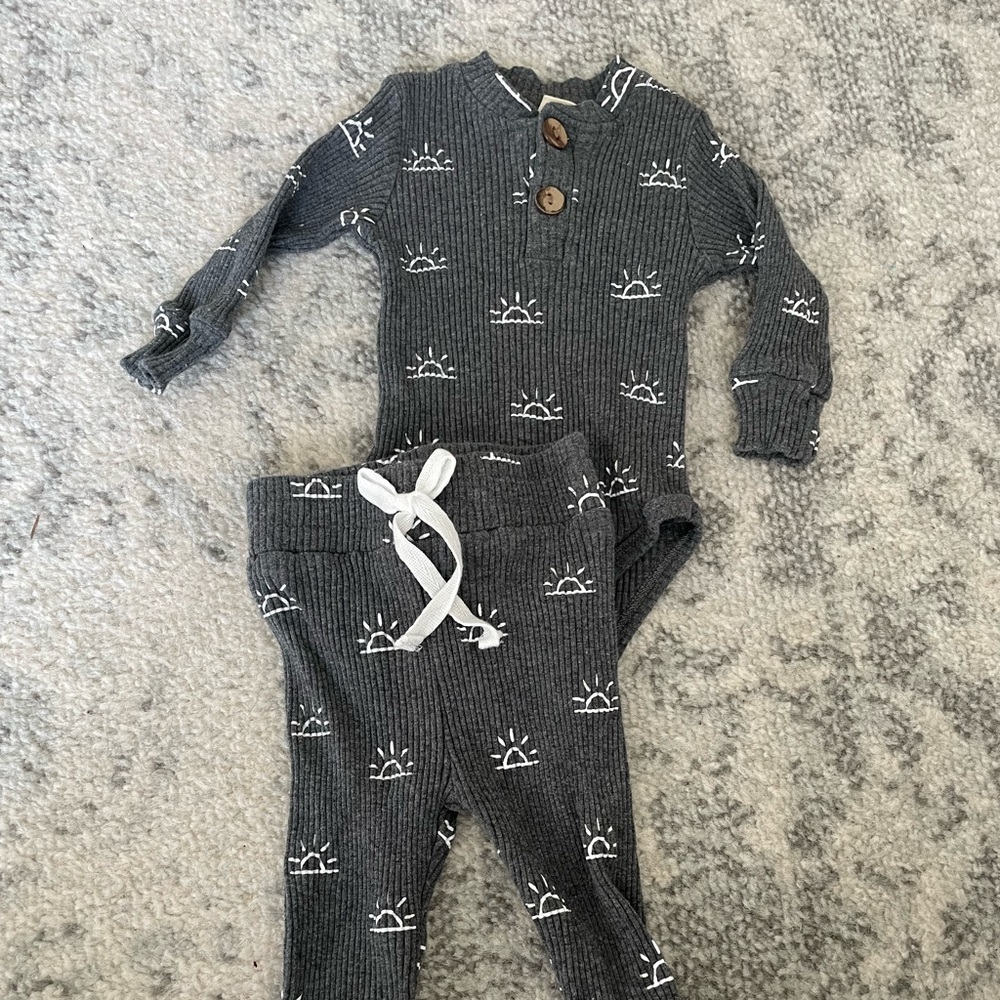 Matching set 0-3 months